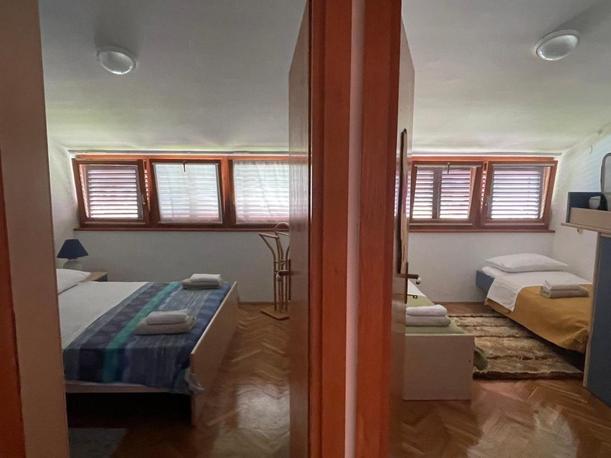 Apartman Lucija ロヴィニ エクステリア 写真