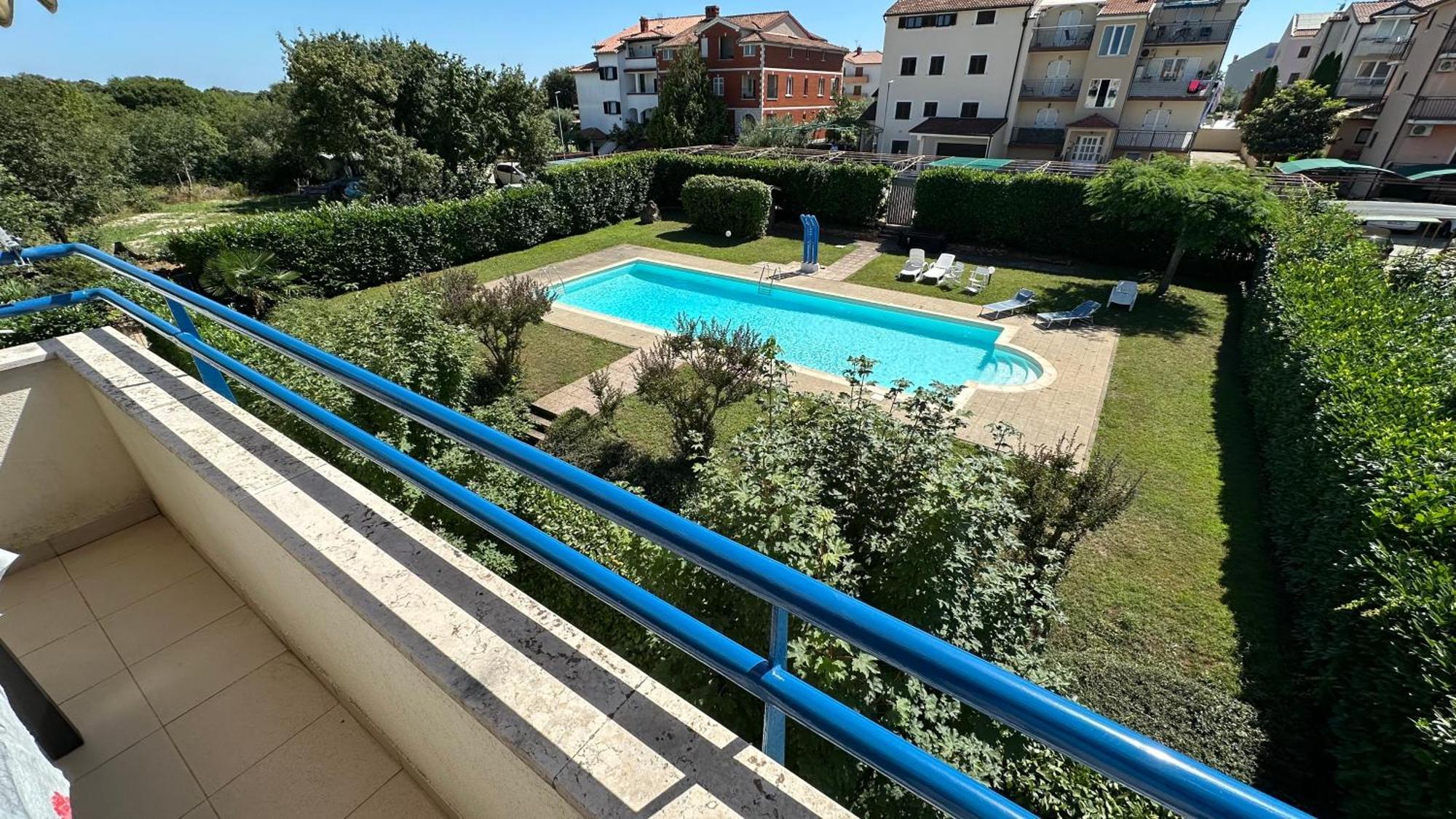 Apartman Lucija ロヴィニ エクステリア 写真